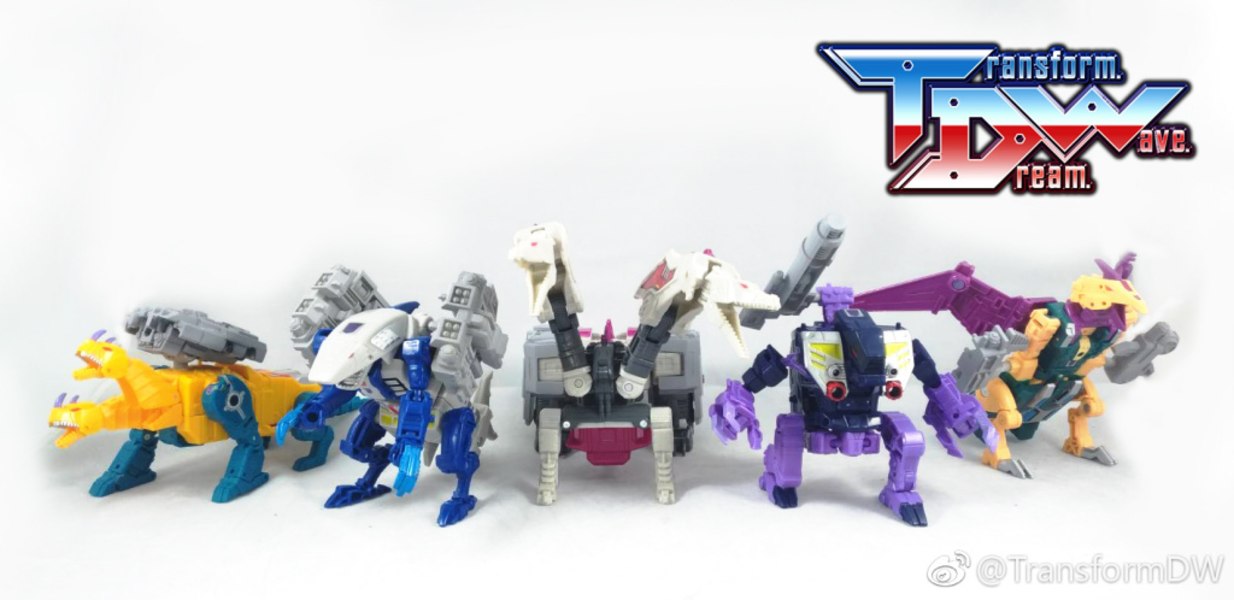 Transform Dream Wave TCW 07 & TCW 08 Combiner Upgrades For Starscream And Abominus 08 (8 of 12)